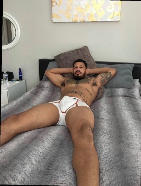 TEMPTATION704 pornographic star pic