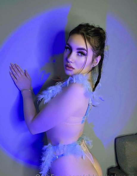 chloe babyone bonita estrella imágenes