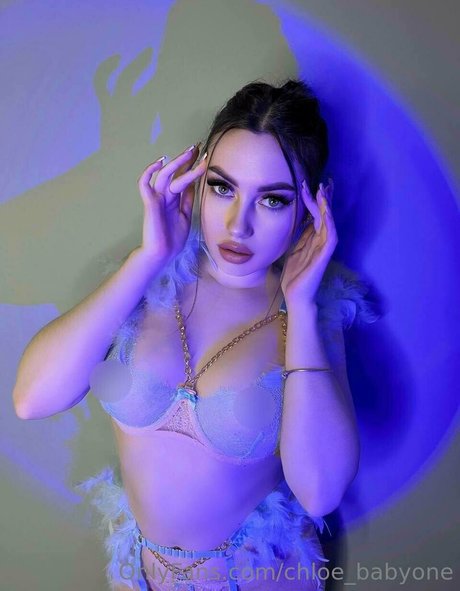 chloe babyone étoile érotique img