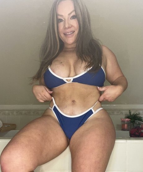 notyouraverage model erotic gallery