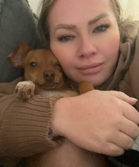 notyouraverage actriz atractiva foto