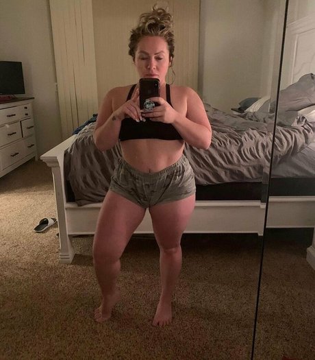 notyouraverage nude model image