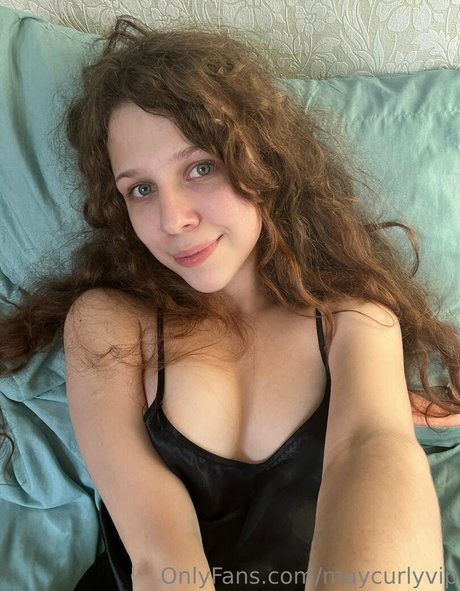 maycurlyvip buena actriz imagen