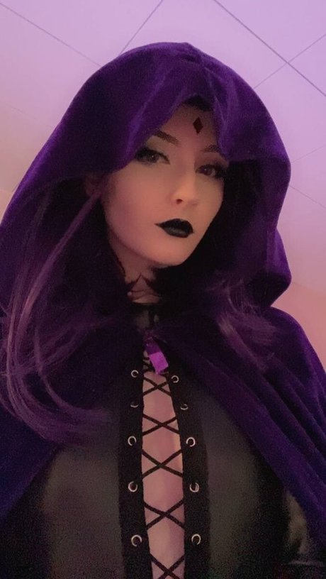 Soggyalien22 modelo porno galería