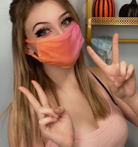 Soggyalien22 star du porno chaud images