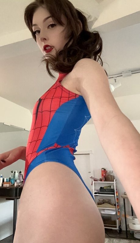 Soggyalien22 estrella adulta archivo