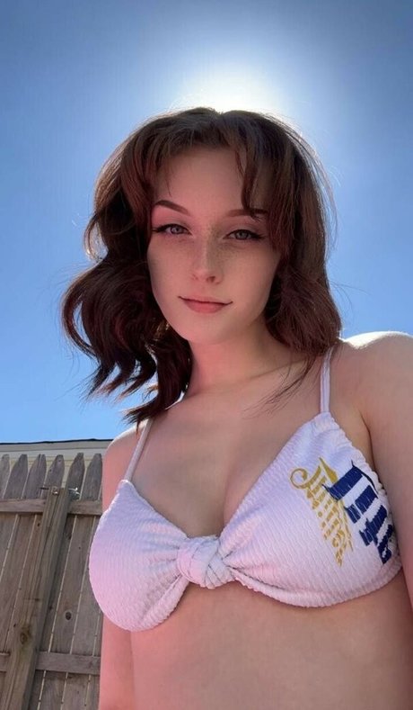 Soggyalien22 modelo atractivo archivo