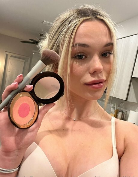 makeupwithmeredithh estrella porno exclusiva imagen