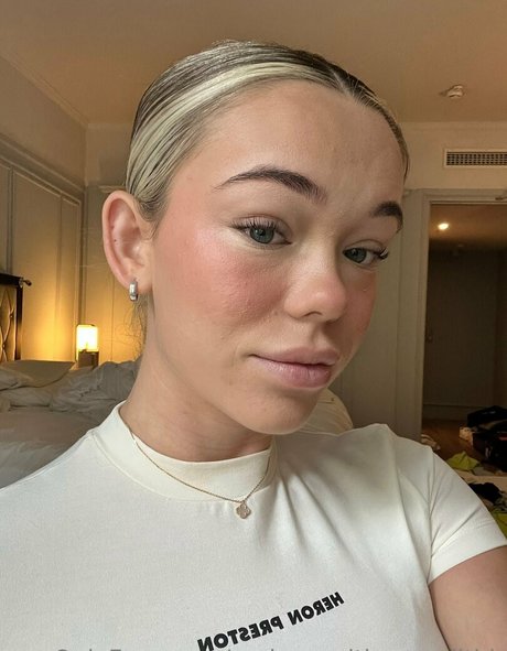 makeupwithmeredithh xxx star du porno photo