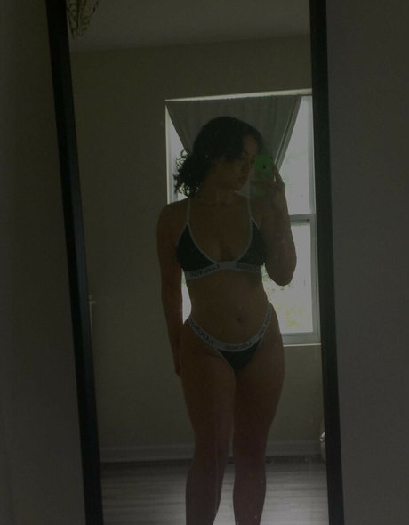 itz crissabitxh pornstar pretty pictures