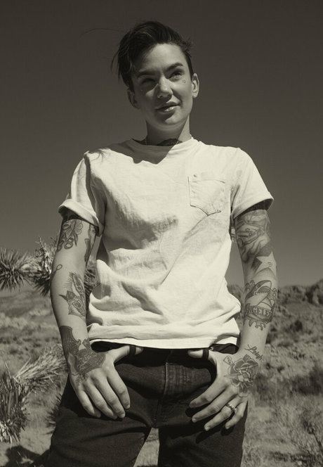 nikkihearts modèle nu image