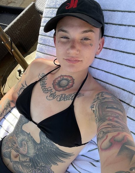 nikkihearts modèle porno img