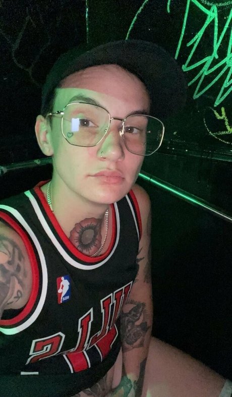 nikkihearts modèle image