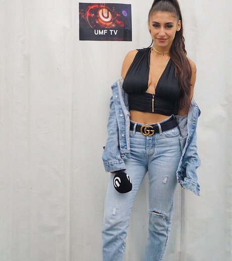 Andrea Helfrich star du porno érotique photos