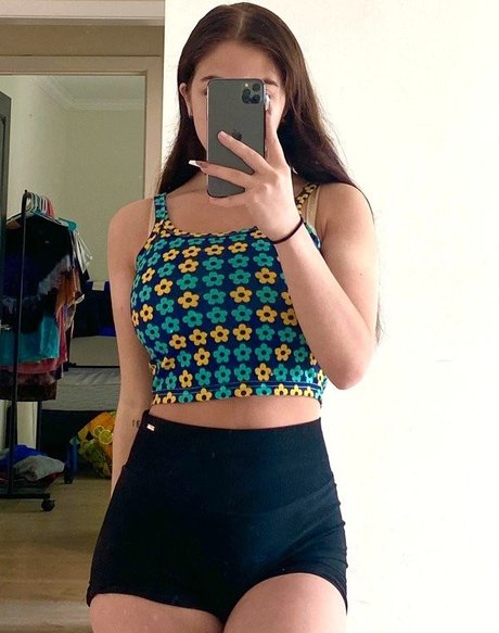 Baby Ariel desnudos de modelos archivo