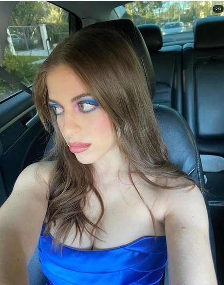 Baby Ariel star du porno chaud des photos