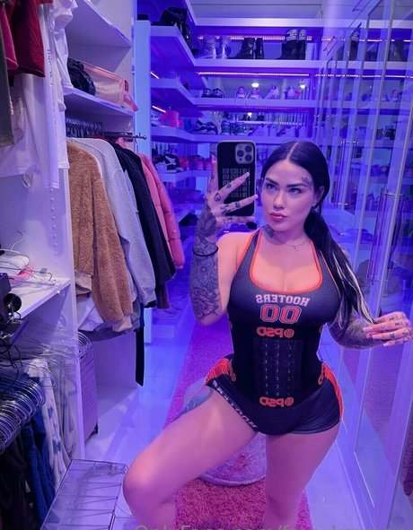 free karmen linda estrella archivo