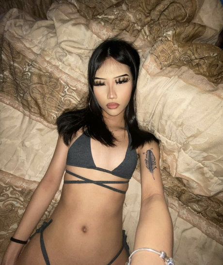 Foreign bich modèle adulte galerie