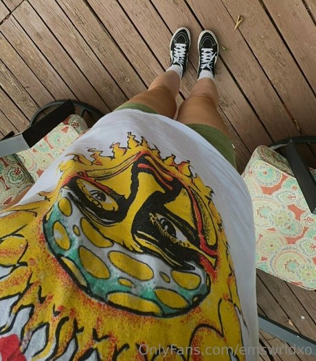 emswrldxo actrice de nus galeries