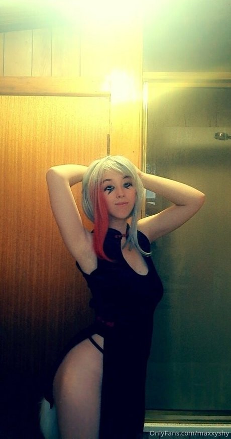 maxxyshy modelo agradable galería