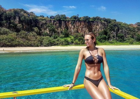 Sofia Arruda sexy star archive