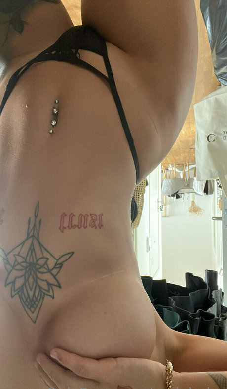 Majabebe xxx estrella porno foto