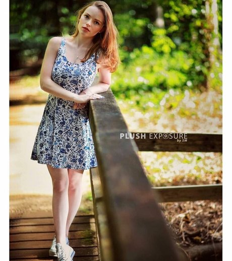 Ellie Littlechild étoile érotique archive