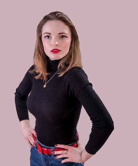 Ellie Littlechild modelo hermosa galerías