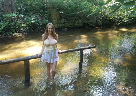 Jojo Kiss modelo bonita archivo