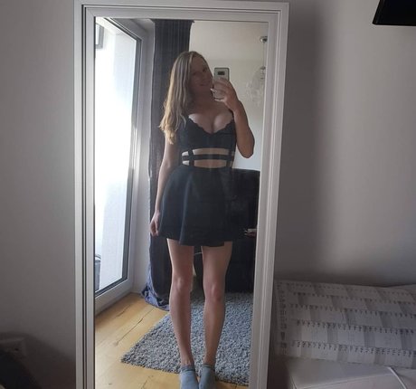 Jojo Kiss star érotique img