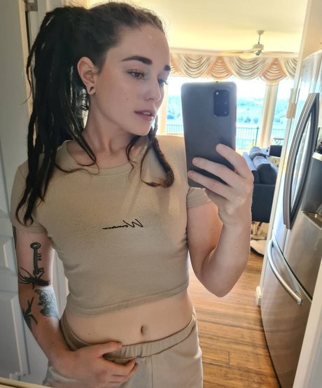 Skye Sharp art actress image