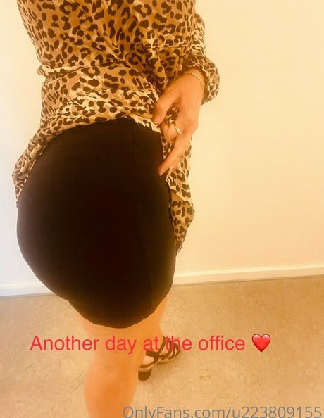 danishmommy actriz atractiva archivo