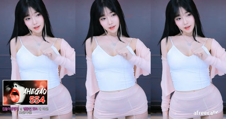 Se Yeon pornstar beautiful images