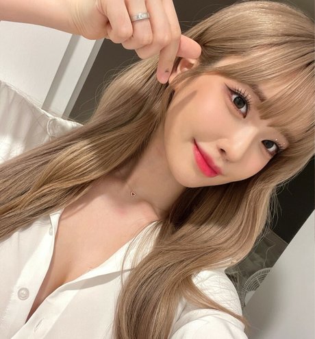 Se Yeon exclusive pornstar images