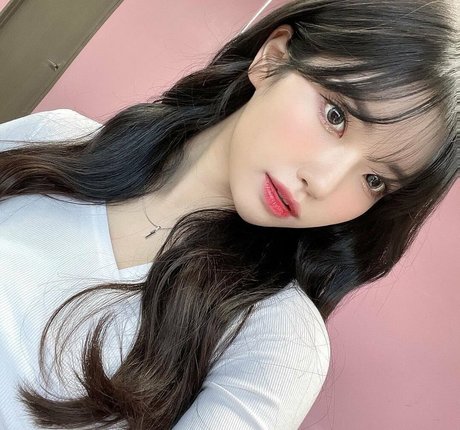 Se Yeon beautiful pornstar image