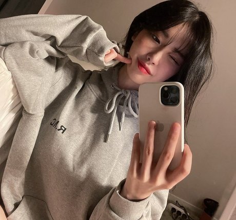 Se Yeon top star image