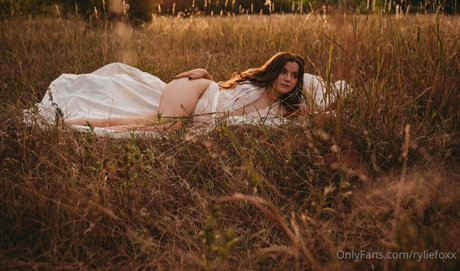 blonde mince onlyfans art de haute qualité galerie