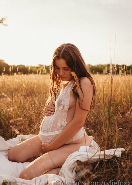 ryliefoxx estrella hermosa imágenes