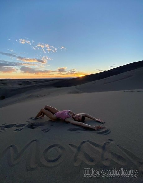 Love Moxxi desnudos de modelos imágenes