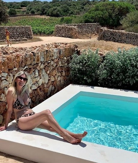 Lisa Faulkner nudes star pics