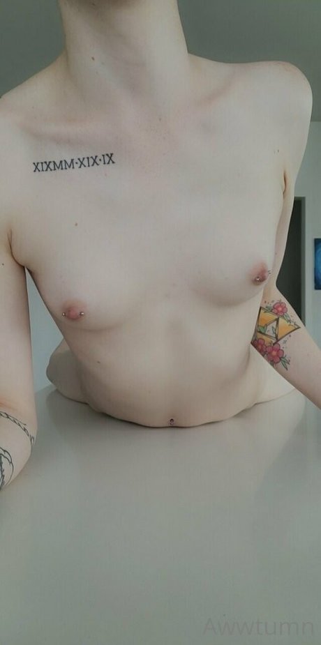 awwtumdabottom Miniature