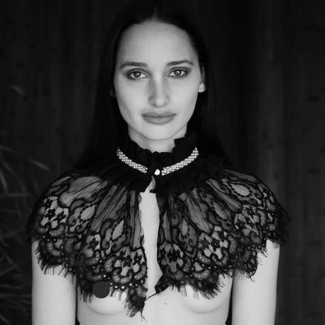 Paula Szenejko hermosa actriz foto