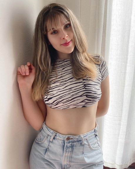 Olivia Herdt modelo pornografico galerías