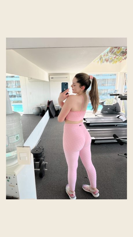 Olivia Herdt actriz atractiva imagen