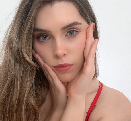 Olivia Herdt modelo hd foto