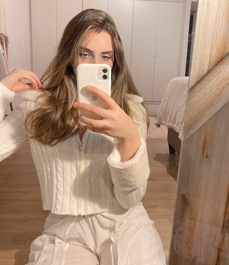 Olivia Herdt modèle adulte photo