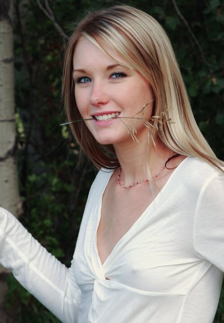 ThisYearsModel modelo erótico imágenes