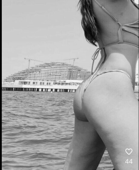 Charlotte Haffner étoile érotique des photos