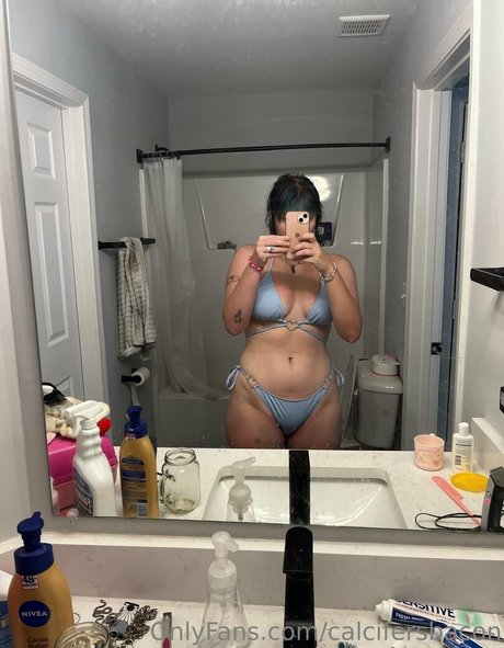 thick latina milf onlyfans porn photo
