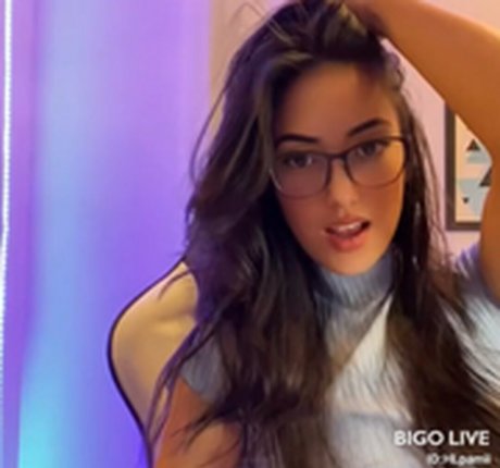 Pamm Bigo estrella porno atractiva imagen